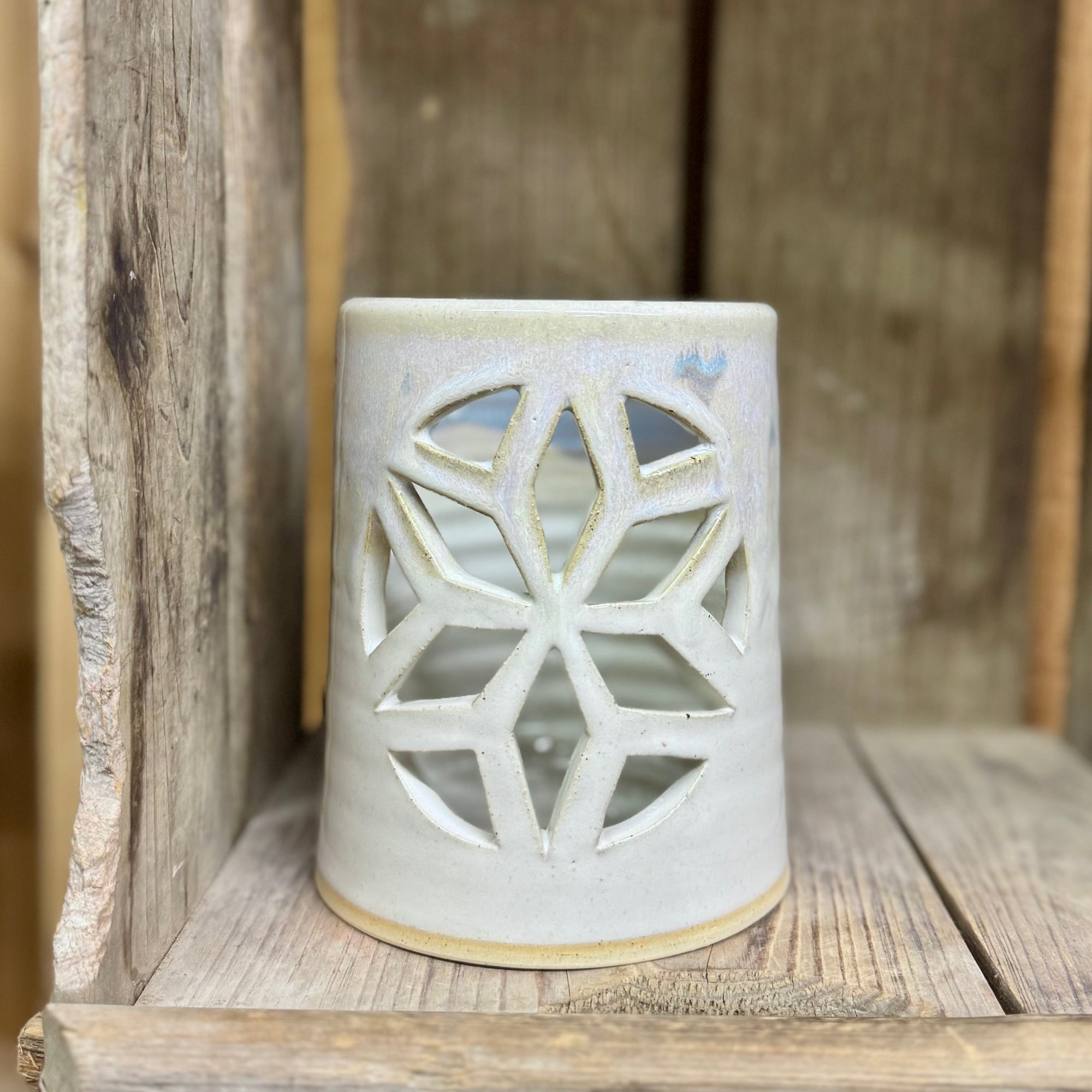 Limited Snowflake Luminary IV