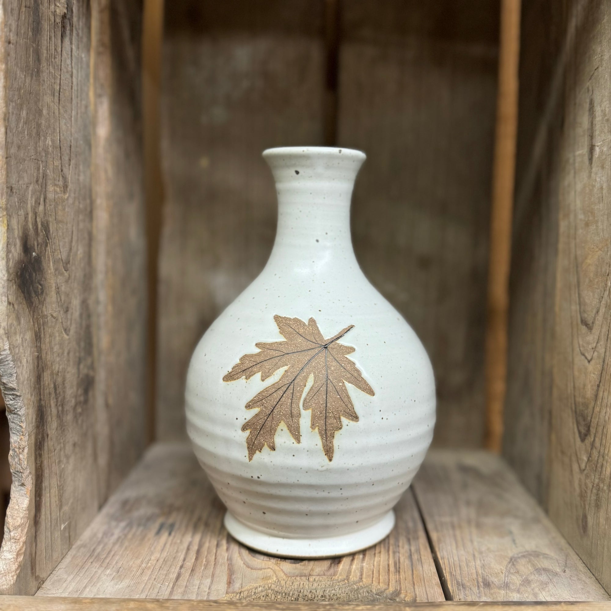 Robert Signature Vase {Classic White}