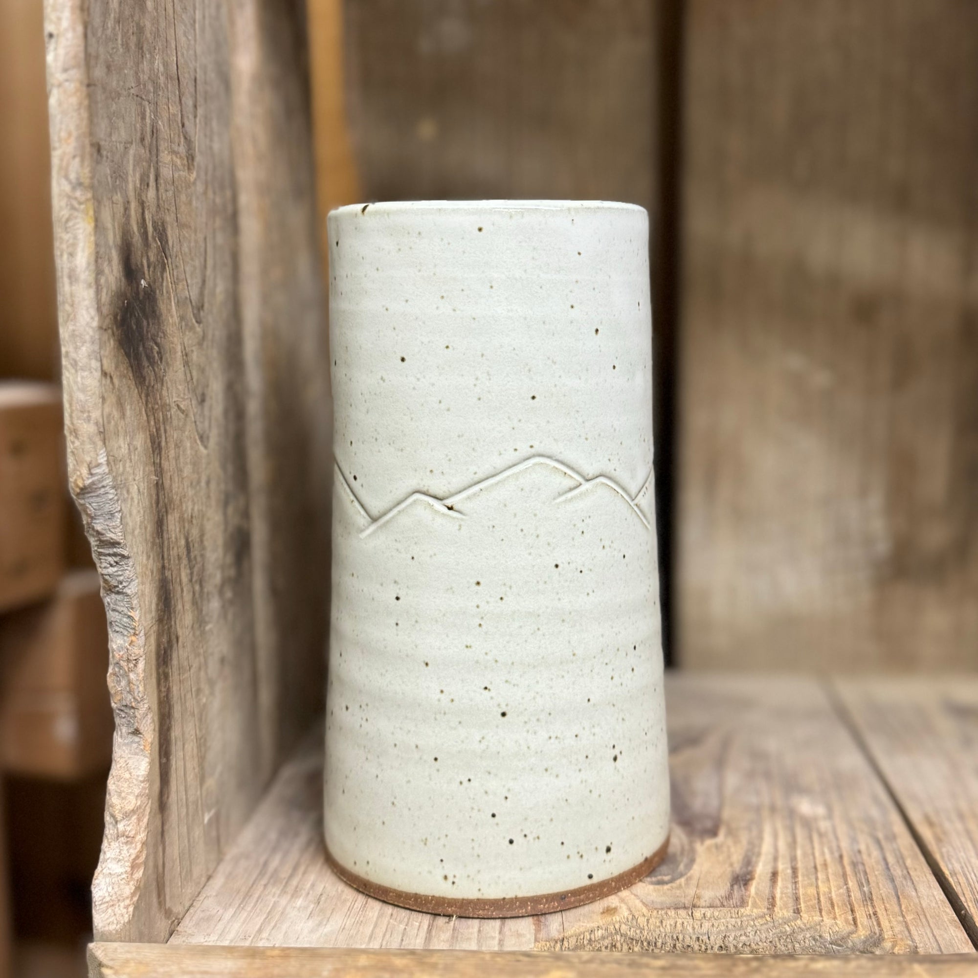 Appalachian Collection Cylinder Vase {White Mountain Range}